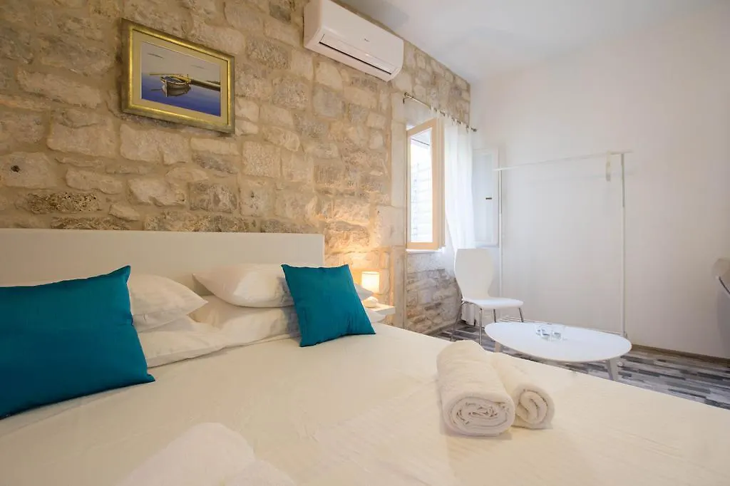 Apartment Toma Trogir