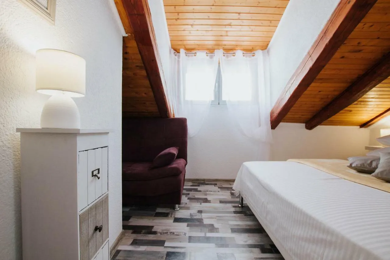 Apartment Toma 0*, Trogir Croatia