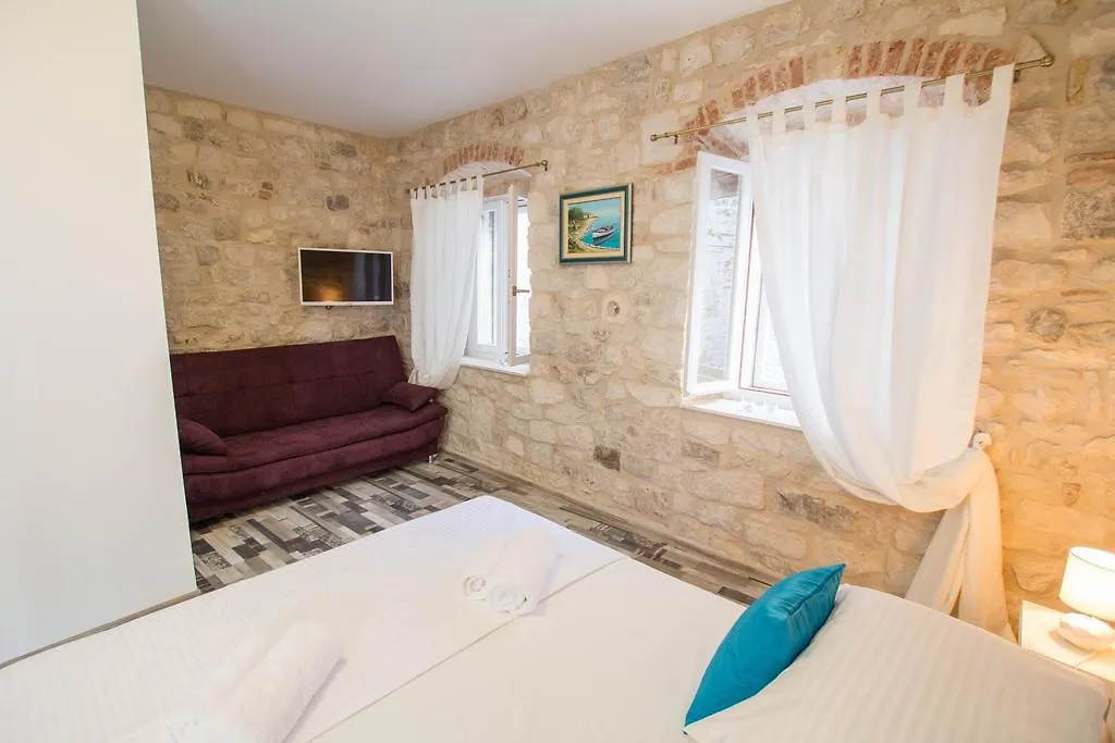 Apartment Toma Trogir