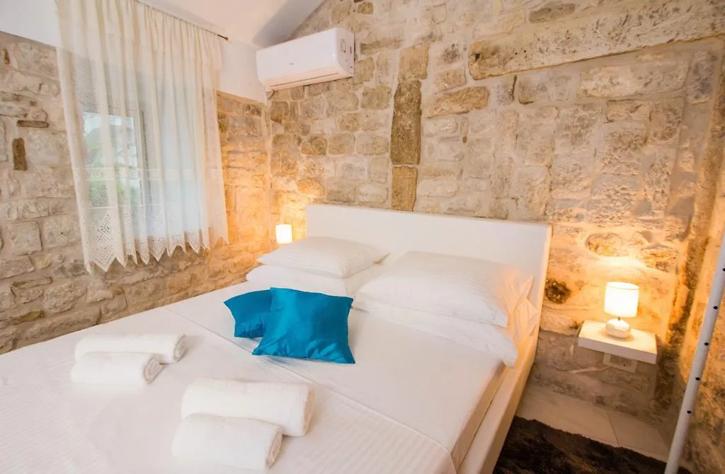 Apartment Toma Trogir